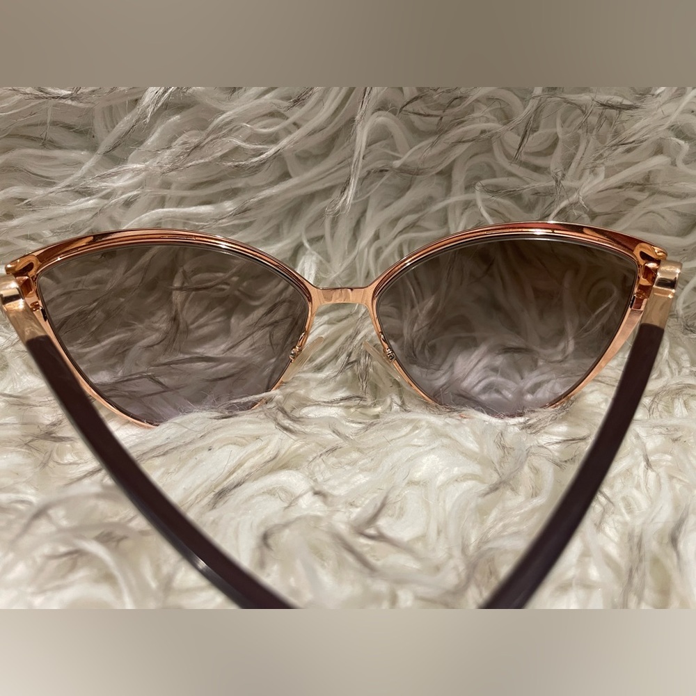 FENDI Sunglasses - Picture 4 of 5